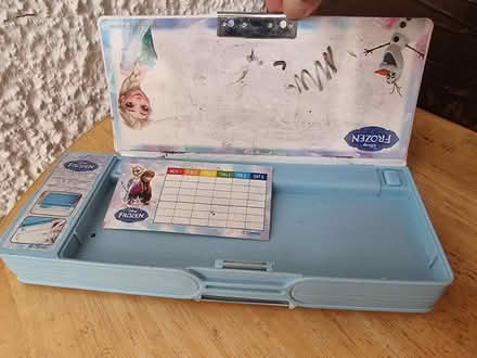 Photo of free Girls pop up pencil case, CR0 (Croydon, CR0) #3