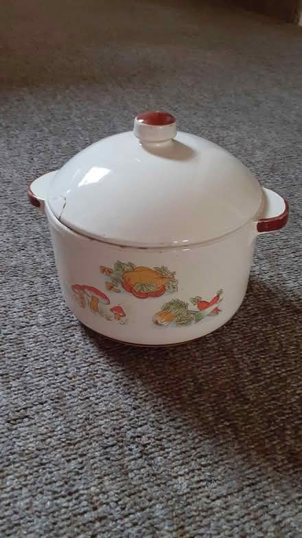 Photo of free Casserole dish (Cb24 9nt) #1