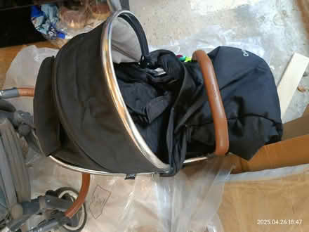 Photo of free Oyster 2 baby style pram (KT17) #2