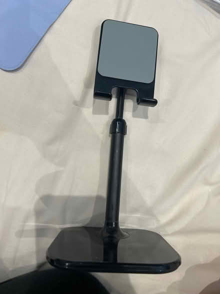 Photo of free Screen stand/holder (Radlett, WD7) #1
