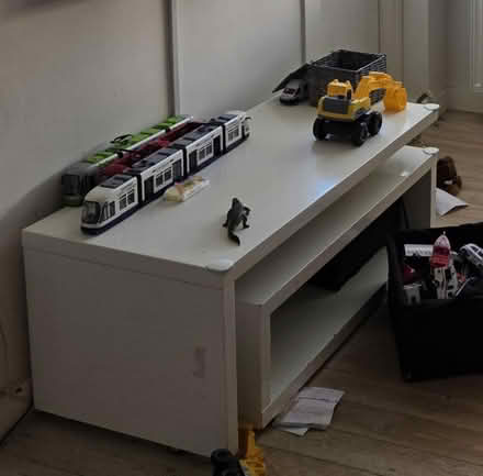 Photo of free TV table (Østerbro) #1