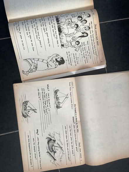 Photo of free RE Teacher’s Resource Books (GU17) #4