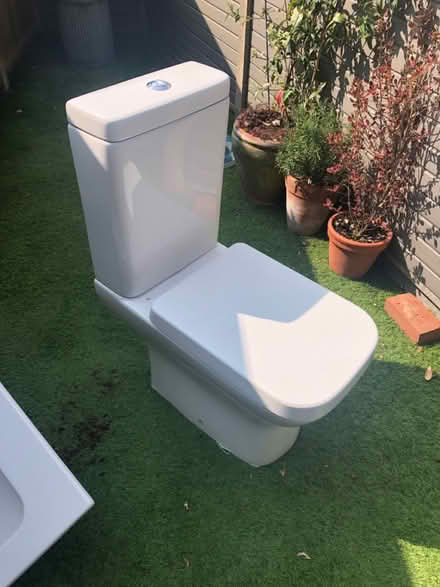 Photo of free toilet (Hampton hill, TW12) #1