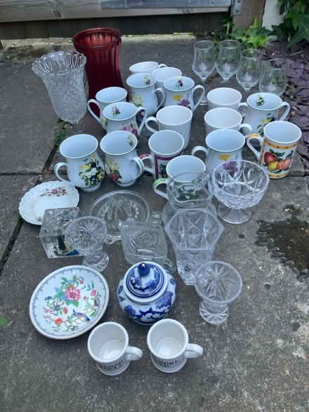 Photo of free Mix of china & glass (Faversham ME13) #4