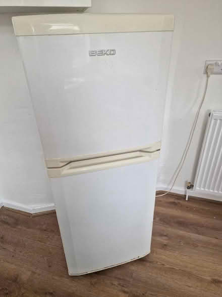 Photo of free BEKO fridge freezer working (Droylsden M43) #2