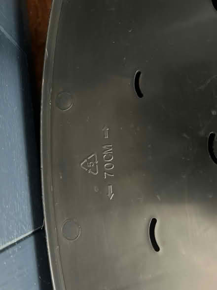 Photo of free Dog bed (black) (Eynsham OX29) #3