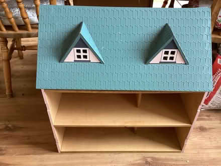 Photo of free Wooden Dolls House (Upton CH49) #4