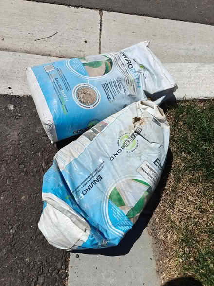 Photo of free 40 kg of EnviroPath crushed stone (2808 Tradewind Dr., Miss.) #1