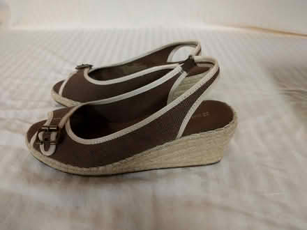 Photo of free Women's Naturalizer Shoes Size 9M (Carlingwood) #3