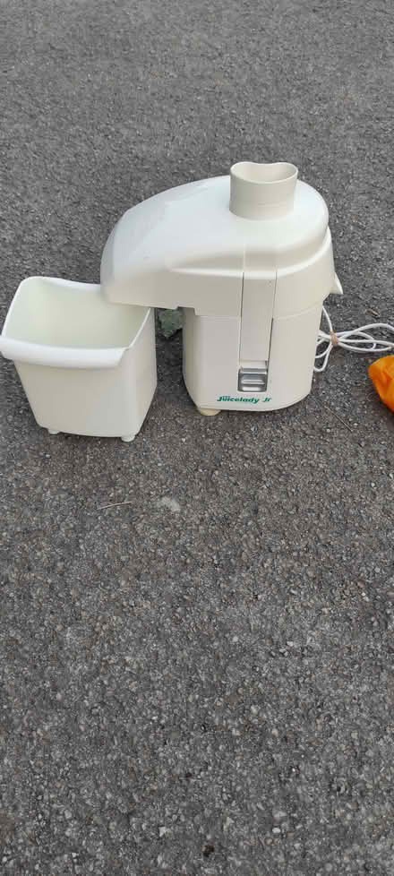 Photo of free Small Juicer - ls16 (Eccup LS16) #1