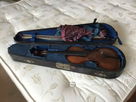Photo of free Violin + case (Eynsham OX29) #2