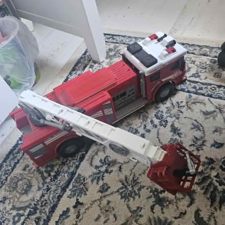 Photo of free Fires rescue car (EH4) #2