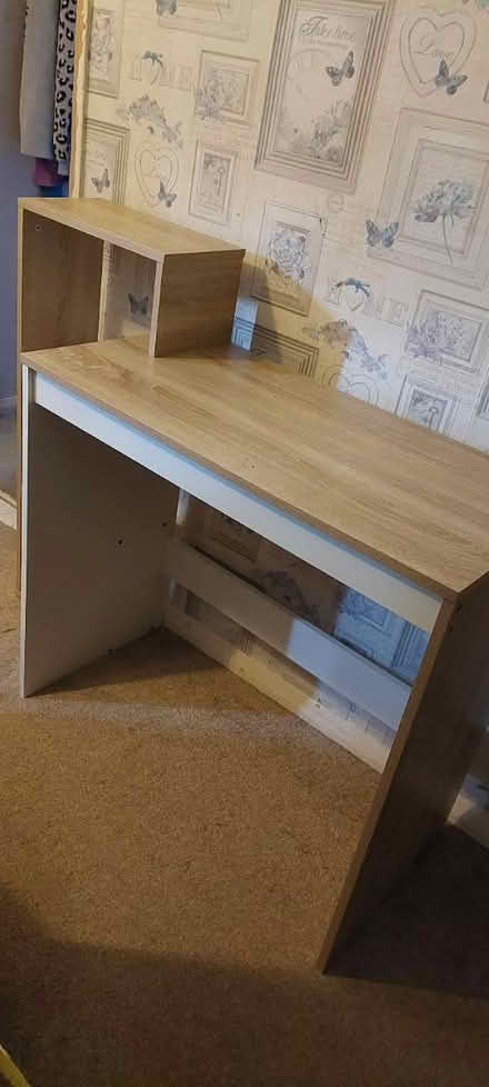 Photo of free Desk (Harrold Bedford) #1