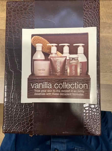 Photo of free H2O Vanilla Gift box set (Streetsville) #1