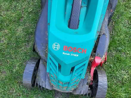Photo of free Lawnmower- not working (Penn, Wolverhampton WV4) #2