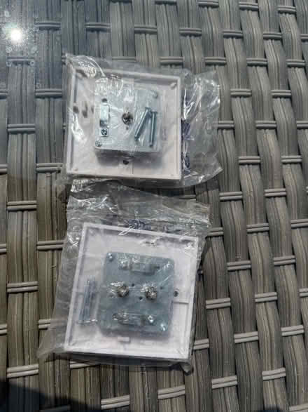 Photo of free Single and double TV aerial plates (Warlingham CR6) #2