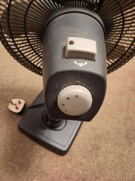 Photo of free Large desk fan (Maiden Erlegh Nature Reserve RG6) #2