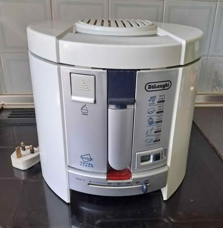 Photo of free Delonghi Deep Fat Fryer (Midsomer Norton (BA3)) #1
