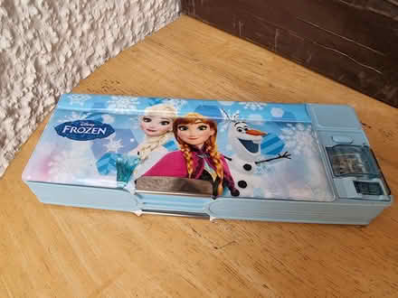 Photo of free Girls pop up pencil case, CR0 (Croydon, CR0) #1