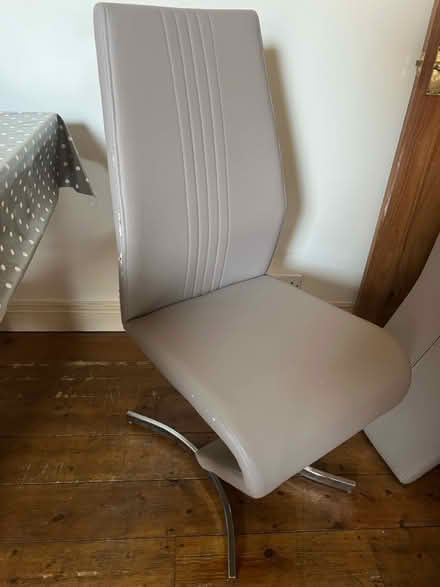 Photo of free dining chairs (BA2) #4
