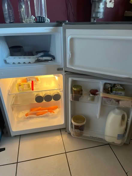 Photo of free Undercounter Fridge/freezer (SE22) #2