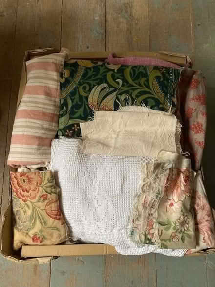 Photo of free PRESTEIGNE Box of fabric pieces for patchwork (Presteigne LD8) #1
