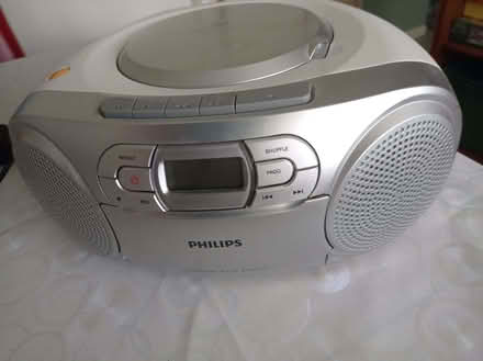 Photo of free Radio/CD player (Pin Green SG1) #1