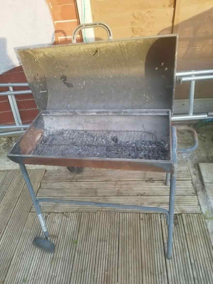 Photo of free BBQ (Morden SM4) #1