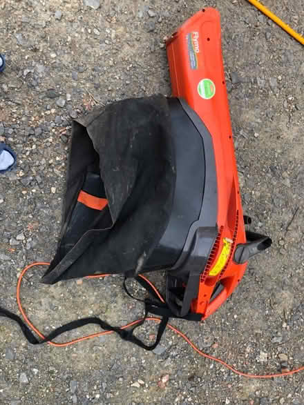 Photo of free Flymo Gardenvac Leaf Blower Vacuum (HG3) #1