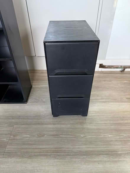 Photo of free CD storage tower and smaller unit (Thurmaston LE4) #2