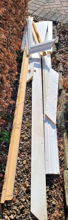 Photo of free Kitchen cupboard doors etc (Cookridge LS16) #4