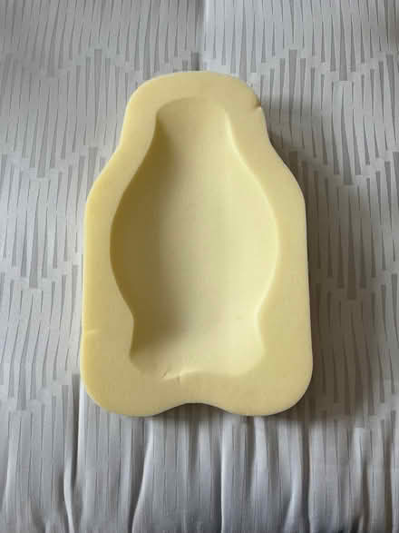 Photo of free Newborn baby bath insert (Fulham Palace Rd W6) #1
