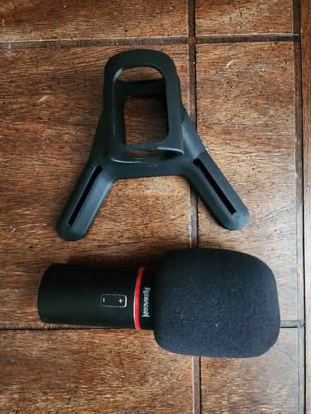 Photo of free Computer Microphone and Stand (Warrenville) #1