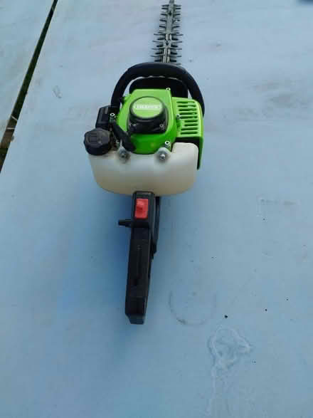 Photo of free Draper petrol-powered hedge-trimmer (Knighton LE2) #3