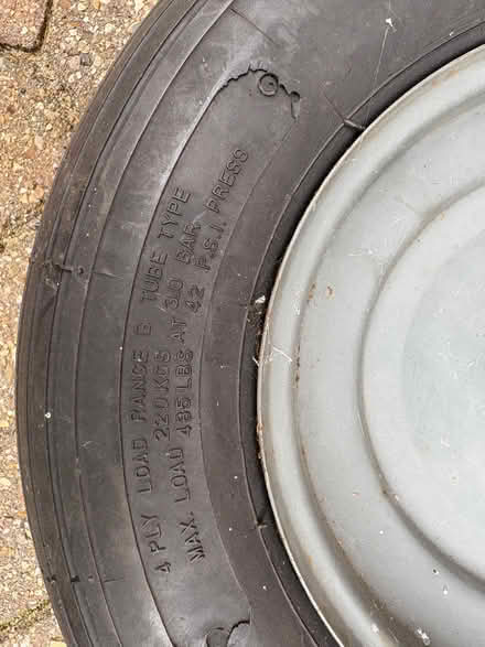 Photo of free Wheelbarrow wheel (Jacksons Lane, Billericay) #2