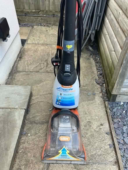 Photo of free Vax carpet cleaner (Surbiton KT5) #1