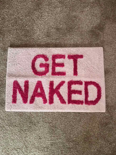 Photo of free Bath Mat (Catford SE6) #1