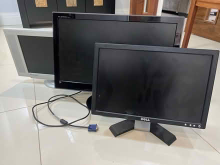 Photo of free Old computer monitors. No USB ports. (Swindon SN3) #1
