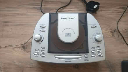 Photo of free CD radio alarm clock (Marple SK6) #1