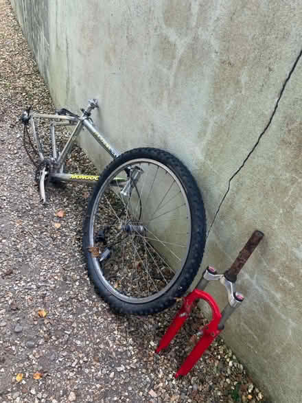 Photo of free Mongoose bike frame and extras (Okehampton) #2