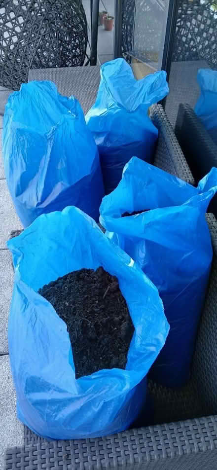 Photo of free Soil (Newbury racecourse. RG14) #1