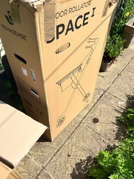 Photo of free ALLOTMENT HOLDERS cardboard and seeds (Hoddesdon EN11) #1
