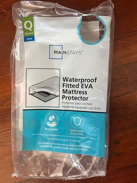 Photo of free Unused Mattress Protector- Queen (Catskill) #1