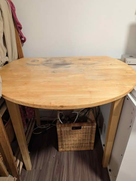 Photo of free kitchen table needs refinishing (Little Italy) #1