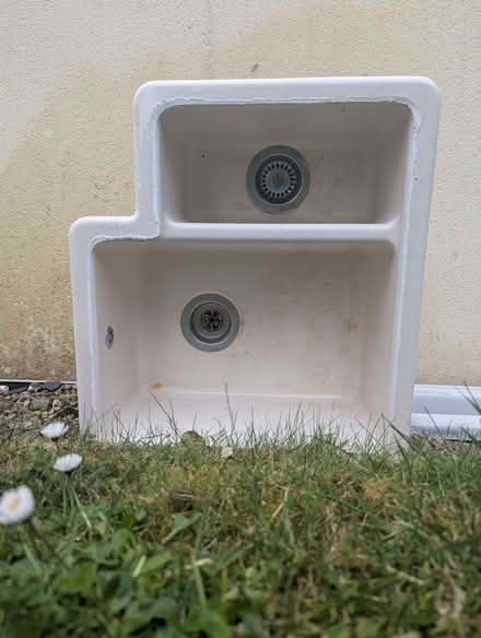 Photo of free 1.5 bowl white ceramic undermount sink (Purton SN5) #1