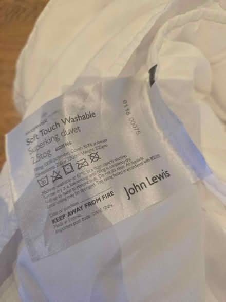 Photo of free 2.5 Tog Superking Duvet (Bladon OX20) #1