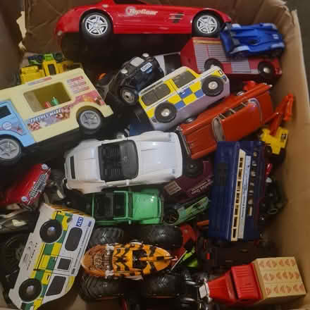 Photo of free SIKU Parking Toy and Lots of Toys (TW7) #4
