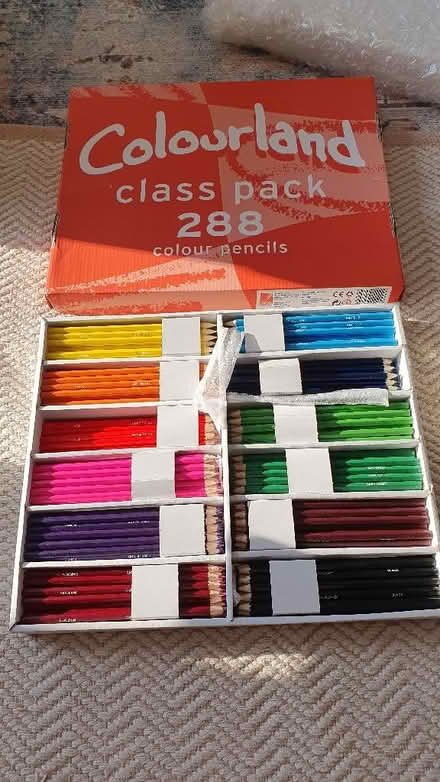 Photo of free New coloured pencils pack (Fenlake MK42) #1
