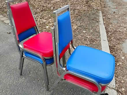 Photo of free 3 solid chairs at the curb (Alta vista) #1