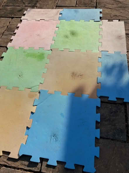 Photo of free Play mats (Harlington LU5) #1